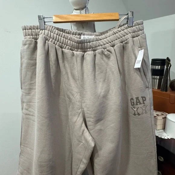 GAP Disney Sweatpants - Picture 9 of 16